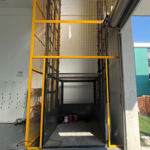 成都导轨式升降机助力物流园破解运输难题